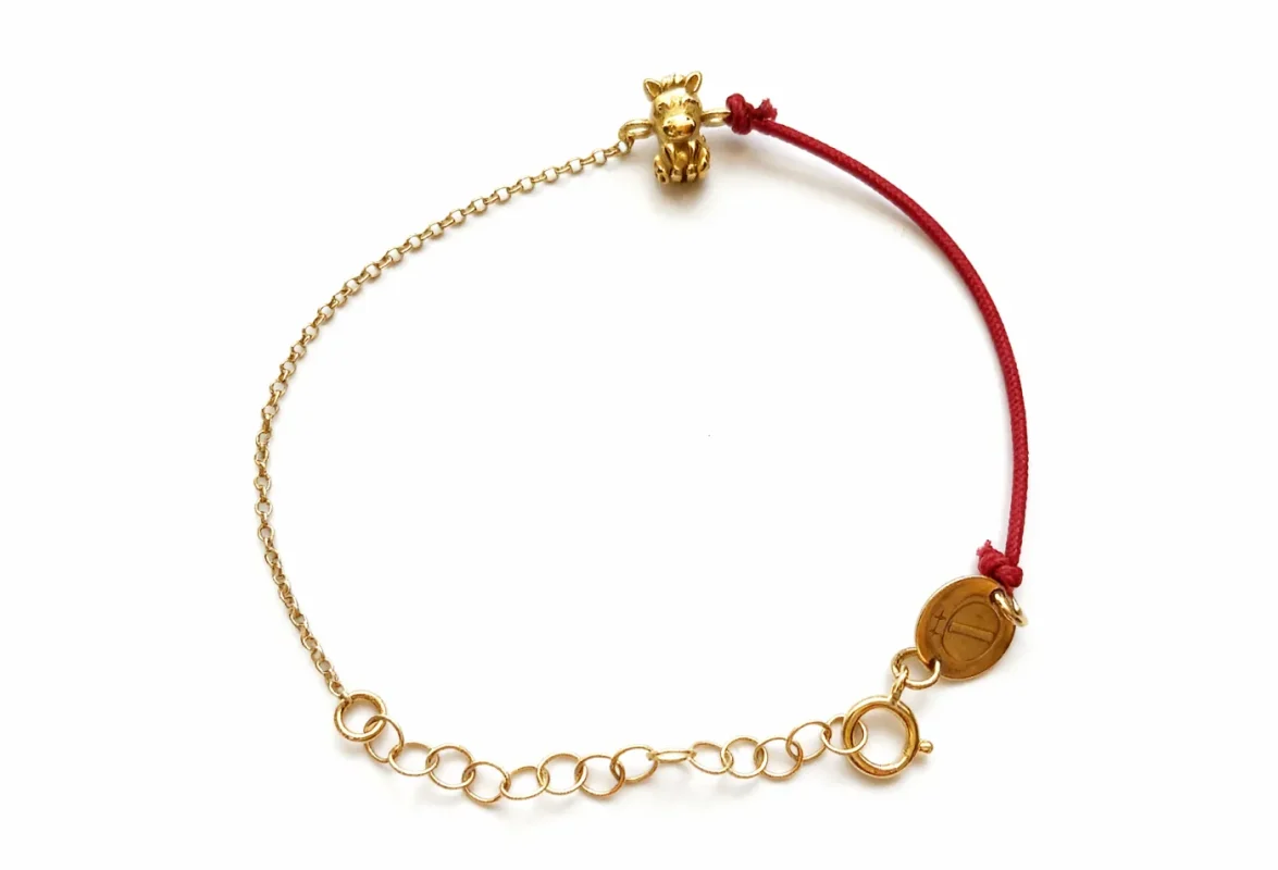 Pulsera de hilo rojo del Caballo con colgante bañado en oro, horóscopo chino